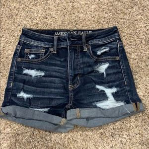 high-waisted denim jean shorts